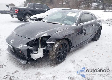 2023 Toyota Gr 86 Premium из США, поврежденный, VIN JF1ZNBF16P8765655